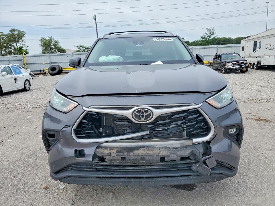 58581036 :رقم المزاد ، 5TDHZRBH1NS177354 vin ، 2022 Toyota Highlander مزاد بيع