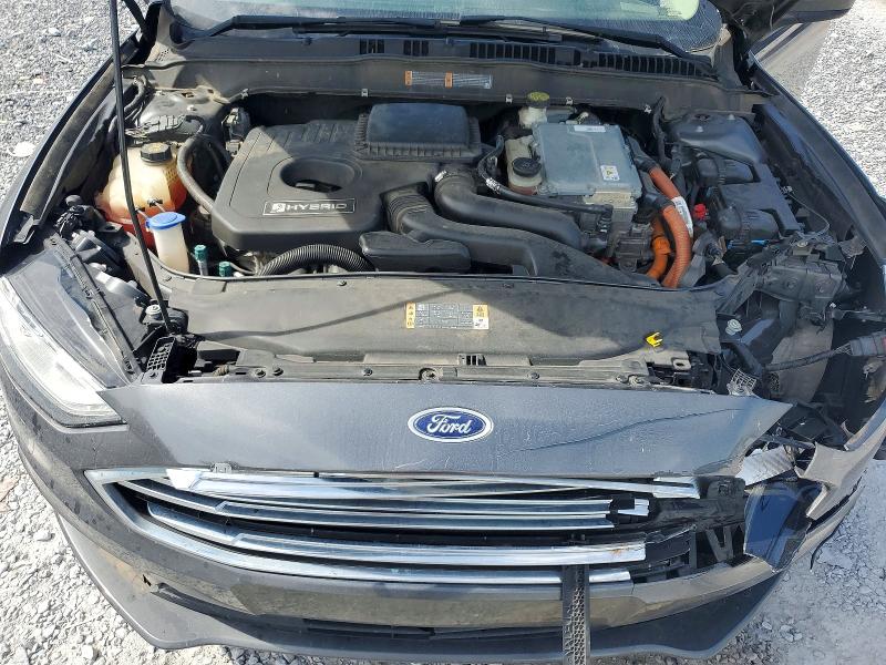 56348126 :رقم المزاد ، 3FA6P0LU8HR323251 vin ، 2017 Ford Fusion مزاد بيع