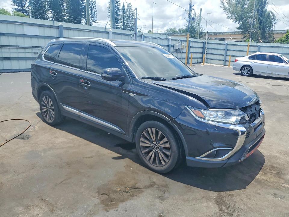 56566676 :رقم المزاد ، JA4AD3A39LZ004755 vin ، 2020 Mitsubishi Outlander مزاد بيع
