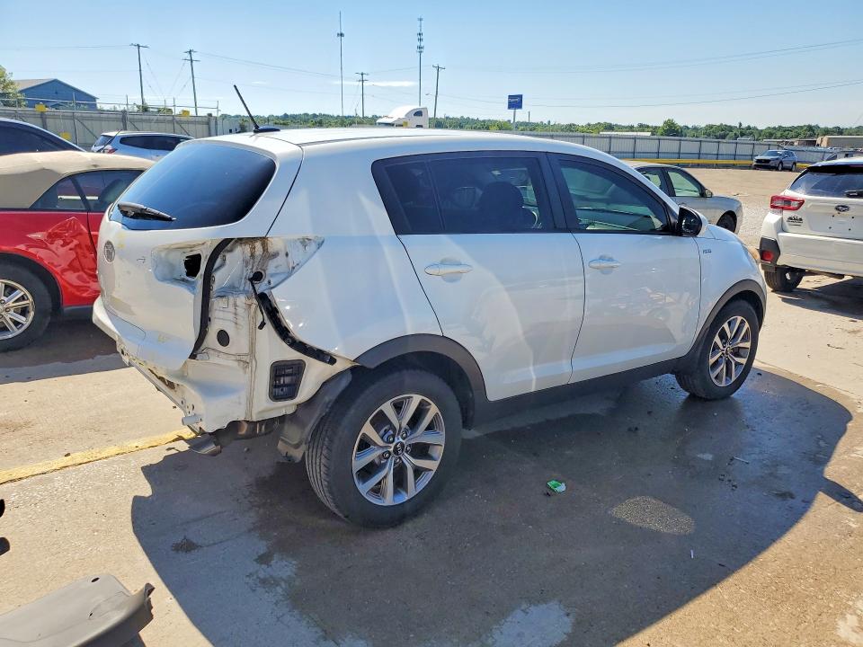 2015 Kia Sportage მანქანა იყიდება აუქციონზე, vin: KNDPBCAC0F7793299, აუქციონის ნომერი: 58192836