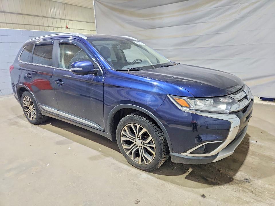 58541996 :رقم المزاد ، JA4AZ3A30JZ010894 vin ، 2018 Mitsubishi Outlander مزاد بيع