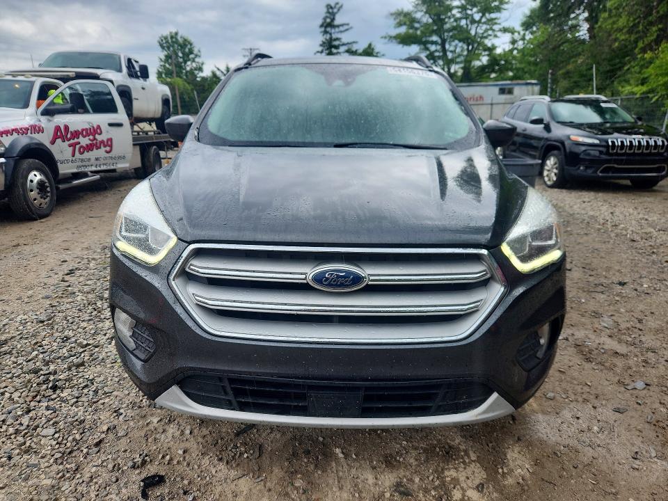 2018 Ford Escape მანქანა იყიდება აუქციონზე, vin: 1FMCU9HD3JUA44061, აუქციონის ნომერი: 58156376