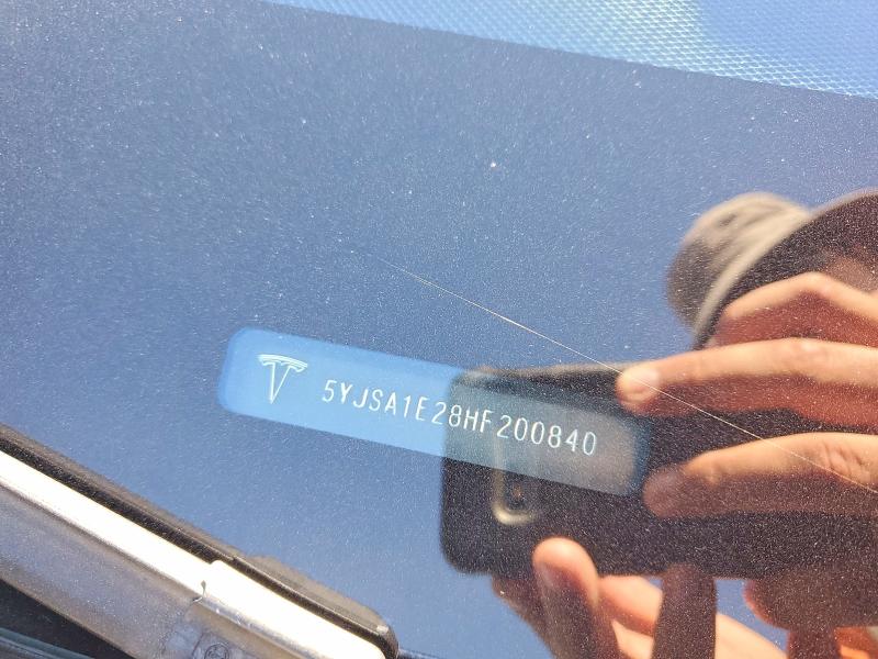 56888306 :رقم المزاد ، 5YJSA1E28HF200840 vin ، 2017 Tesla Model S مزاد بيع