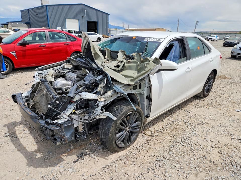 59345726 :رقم المزاد ، 4T1BF1FK9FU897340 vin ، 2015 Toyota Camry مزاد بيع