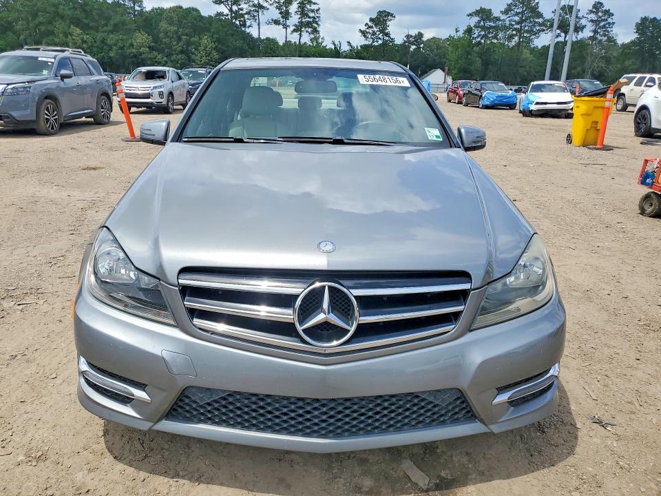 2014 Mercedes-benz C მანქანა იყიდება აუქციონზე, vin: WDDGF4HB9EA946230, აუქციონის ნომერი: 55648156