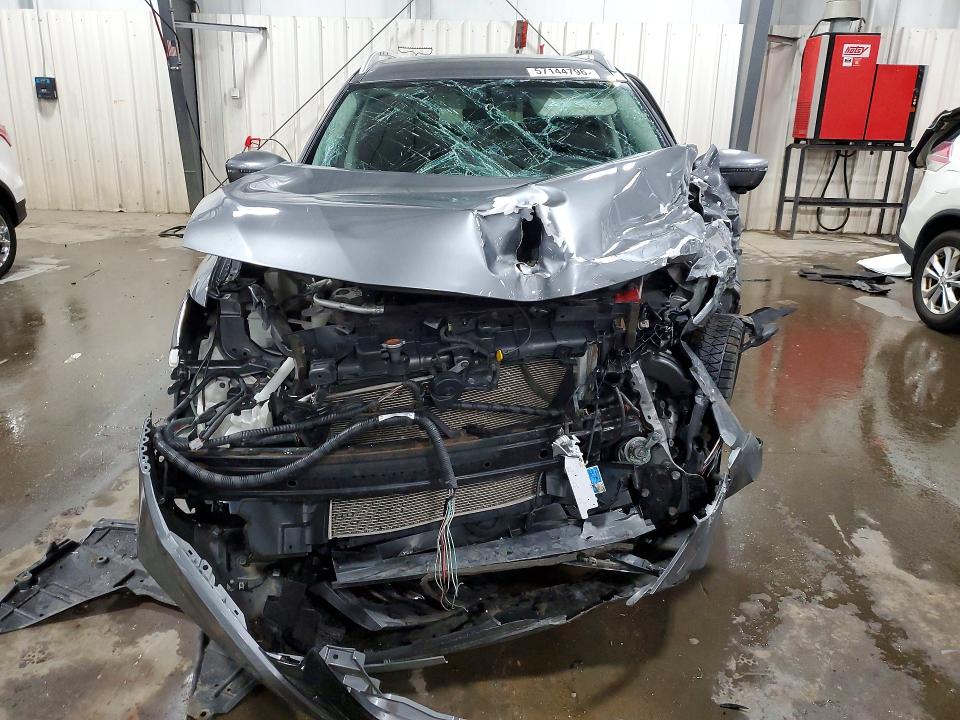57144796 :رقم المزاد ، KNMAT2MV0HP542229 vin ، 2017 Nissan Rogue مزاد بيع