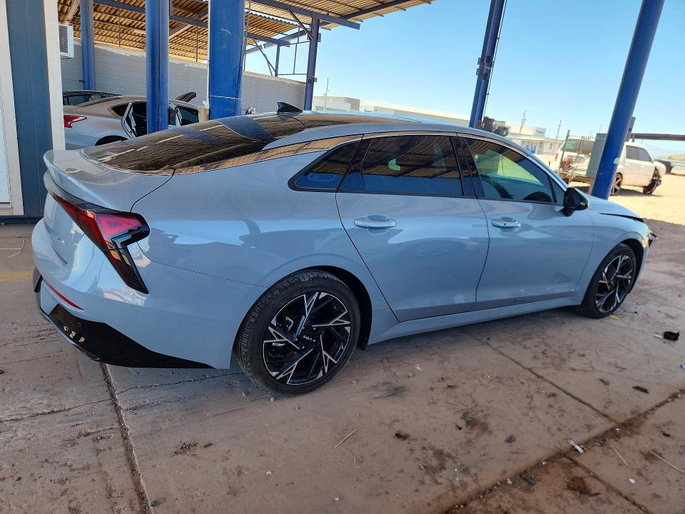 2025 Kia K5 მანქანა იყიდება აუქციონზე, vin: KNAG64J72S5326983, აუქციონის ნომერი: 85631725