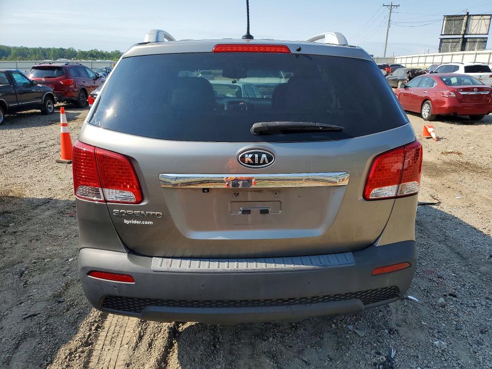 58931806 :رقم المزاد ، 5XYKT4A19BG125431 vin ، 2011 Kia Sorento مزاد بيع