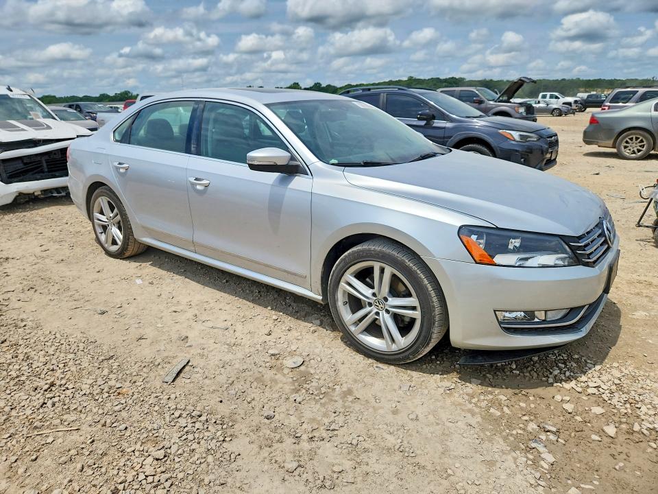 58736536 :رقم المزاد ، 1VWBN7A32CC103934 vin ، 2012 Volkswagen Passat مزاد بيع
