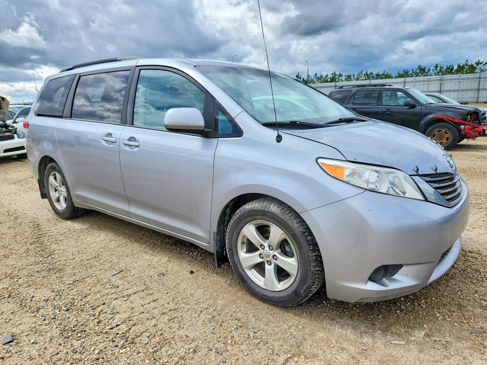 2013 Toyota Sienna მანქანა იყიდება აუქციონზე, vin: 5TDKK3DC8DS367059, აუქციონის ნომერი: 56432536