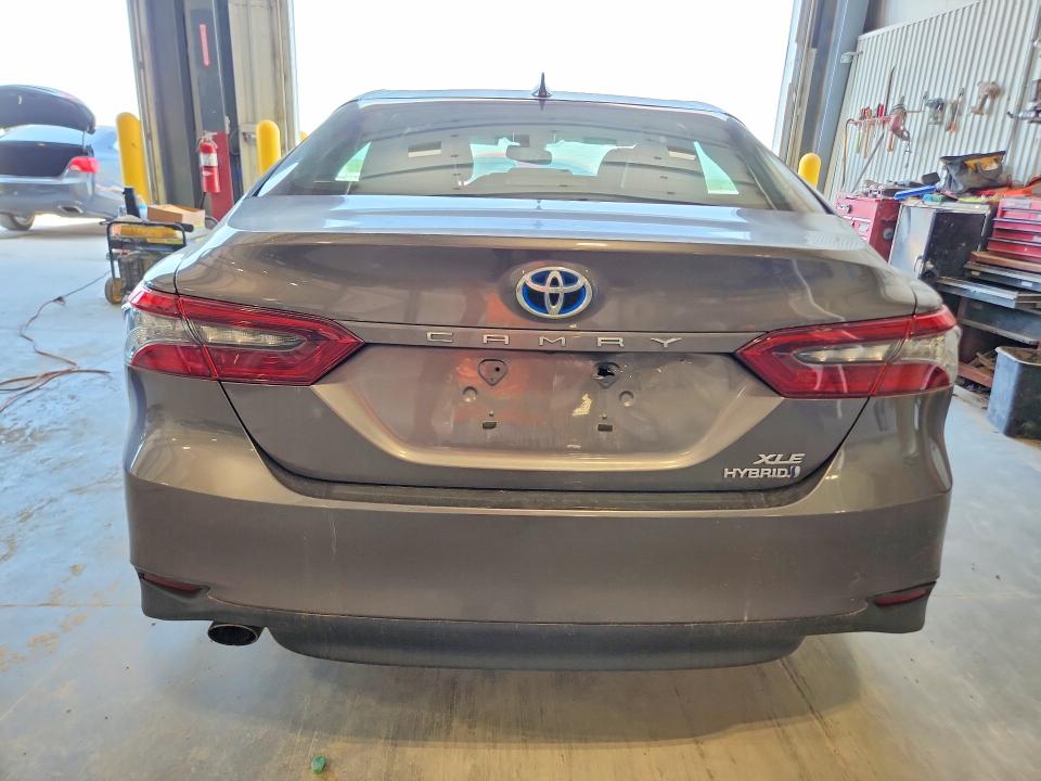 58885886 :رقم المزاد ، 4T1F31AK3NU572067 vin ، 2022 Toyota Camry مزاد بيع