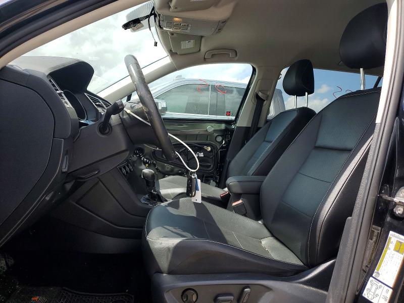 56943586 :رقم المزاد ، 3VV3B7AX5MM037691 vin ، 2021 Volkswagen Tiguan مزاد بيع
