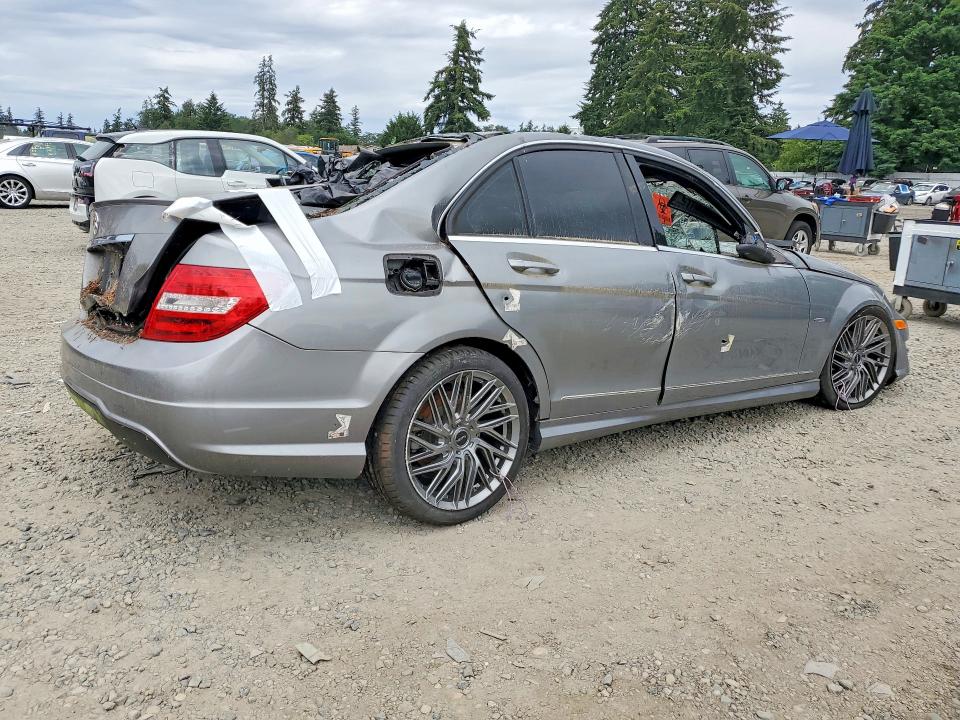 2012 Mercedes-benz C მანქანა იყიდება აუქციონზე, vin: WDDGF4HB0CR236065, აუქციონის ნომერი: 55400706