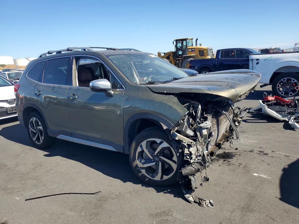 59137826 :رقم المزاد ، JF2SKARC5NH439646 vin ، 2022 Subaru Forester مزاد بيع