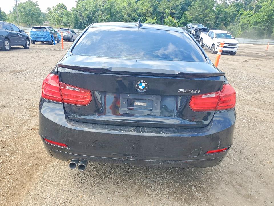 56173276 :رقم المزاد ، WBA3C1C50FK120358 vin ، 2015 Bmw 328 مزاد بيع