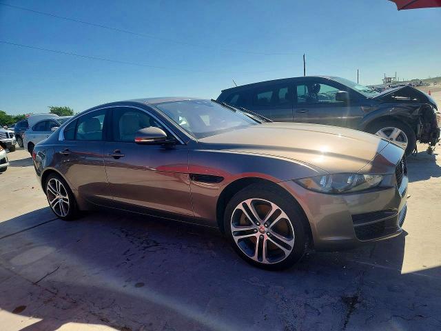 55687286 :رقم المزاد ، SAJAJ4BVXHA973363 vin ، 2017 Jaguar Xe مزاد بيع