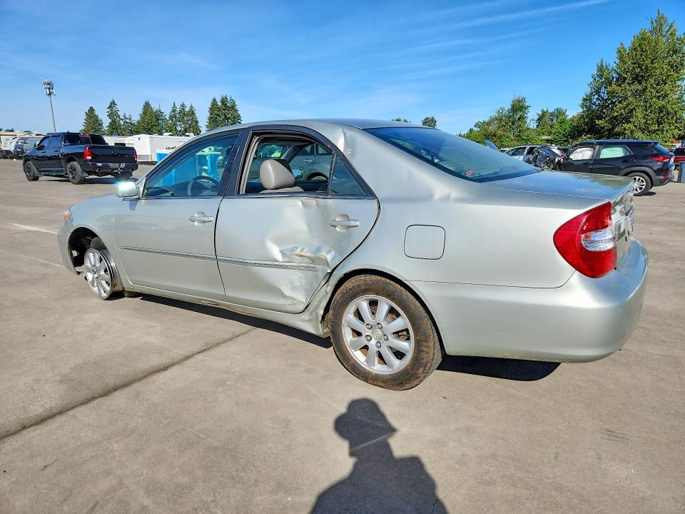 58069596 :رقم المزاد ، JTDBF30K420055841 vin ، 2002 Toyota Camry مزاد بيع