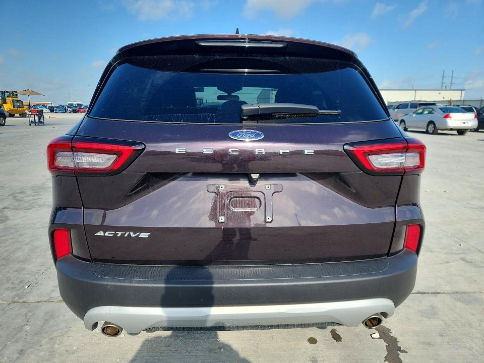 2023 Ford Escape მანქანა იყიდება აუქციონზე, vin: 1FMCU0GN8PUB05807, აუქციონის ნომერი: 56412306