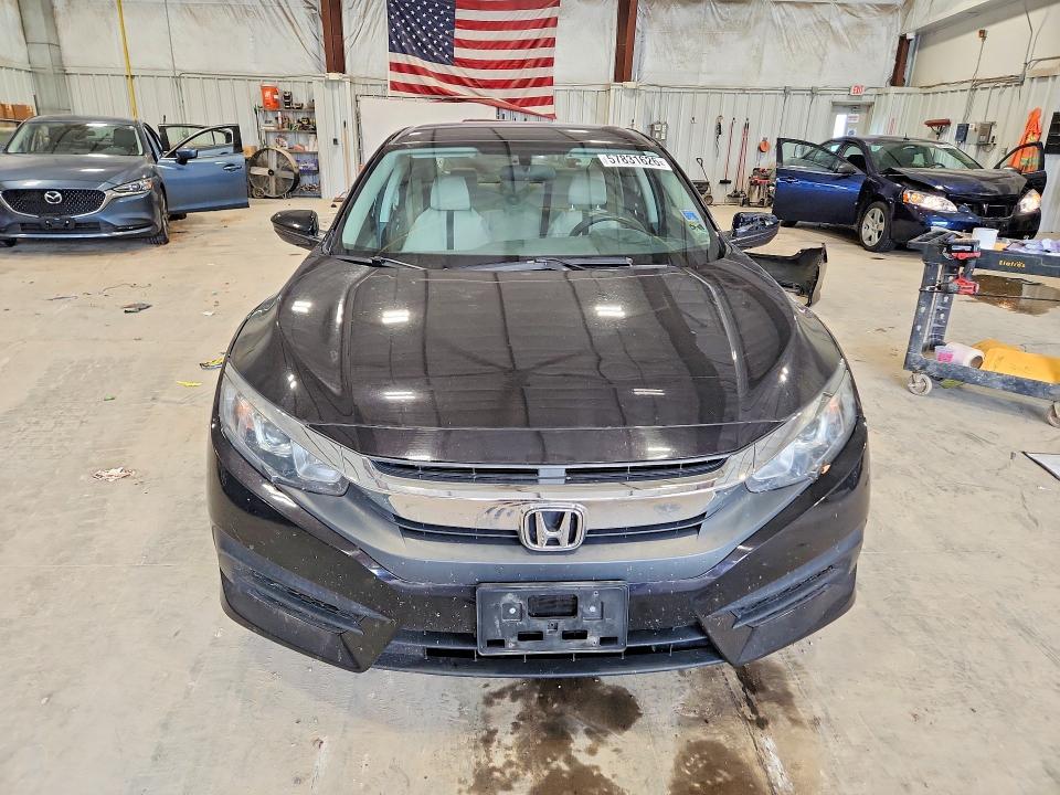 57831626 :رقم المزاد ، 19XFC2F55HE069835 vin ، 2017 Honda Civic مزاد بيع