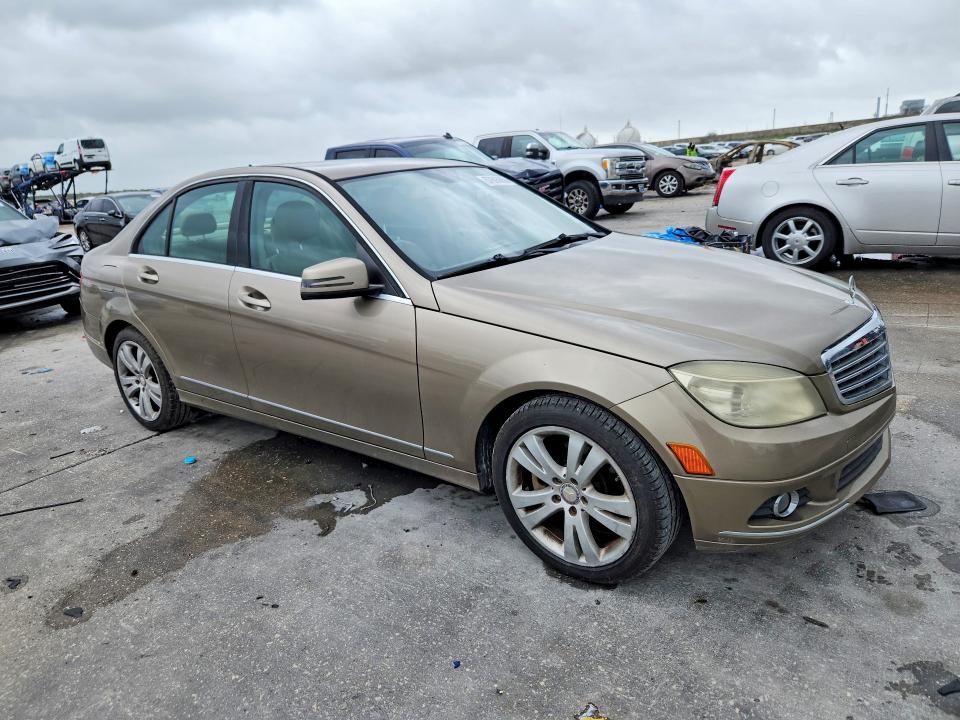57605666 :رقم المزاد ، WDDGF5EB4AF384261 vin ، 2010 Mercedes-benz C مزاد بيع