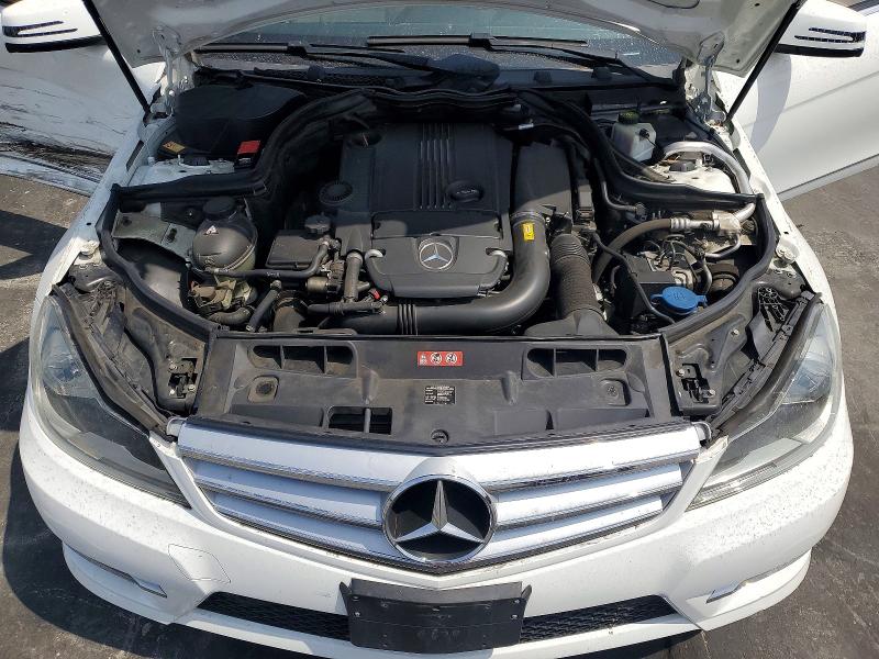 2013 Mercedes-benz C მანქანა იყიდება აუქციონზე, vin: WDDGF4HB7DA827901, აუქციონის ნომერი: 56148476