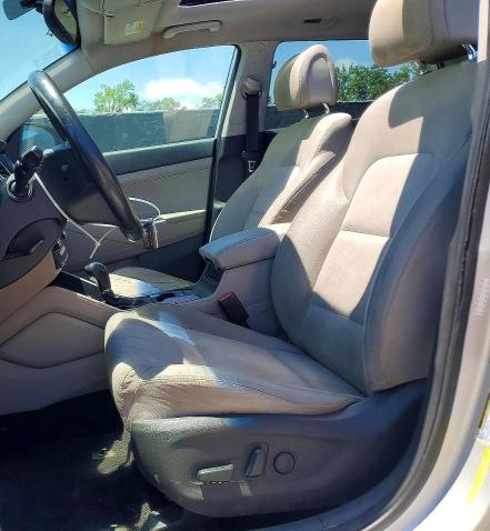 Продаж на аукціоні авто 2018 Hyundai Tucson, vin: KM8J3CA24JU688765, номер лоту: 57828596