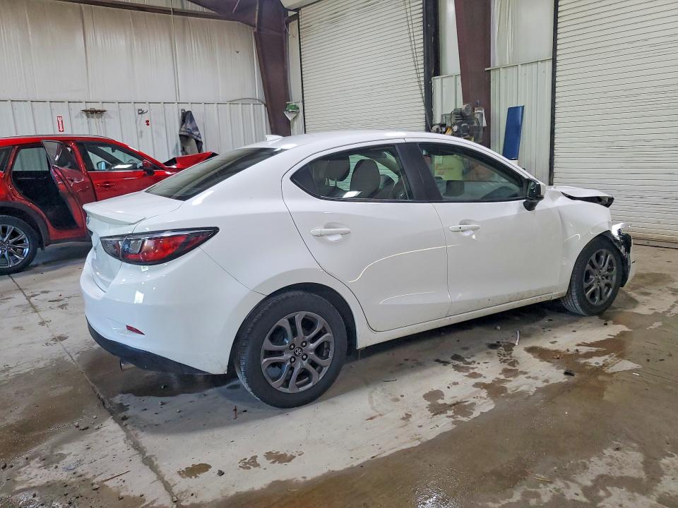 57139446 :رقم المزاد ، 3MYDLBYV1KY524353 vin ، 2019 Toyota Yaris مزاد بيع