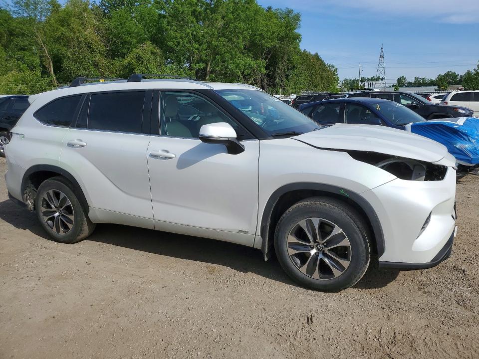 2023 Toyota Highlander Hybrid მანქანა იყიდება აუქციონზე, vin: 5TDKBRCH7PS136657, აუქციონის ნომერი: 55647726