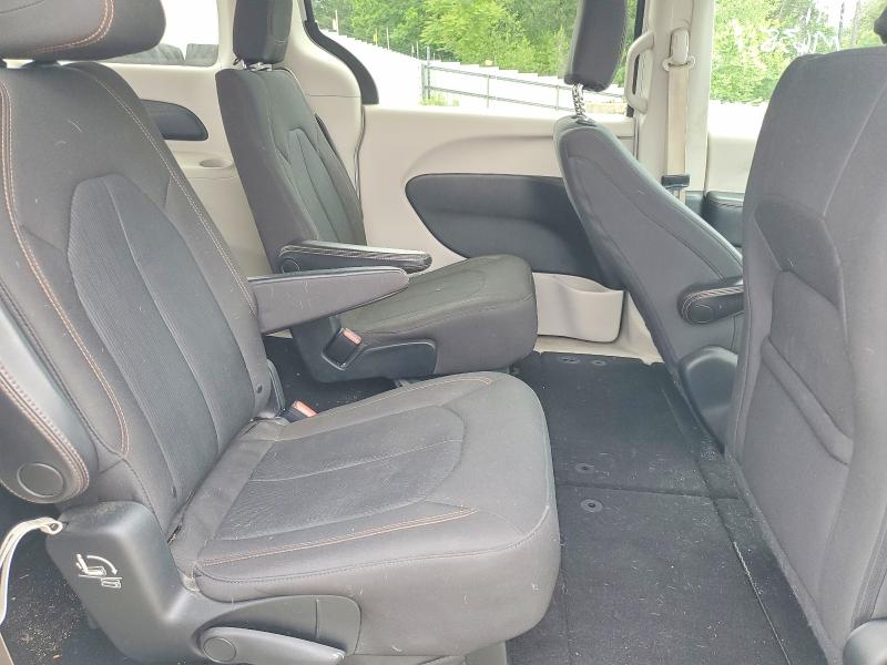 57713056 :رقم المزاد ، 2C4RC1CG3HR571562 vin ، 2017 Chrysler Pacifica مزاد بيع