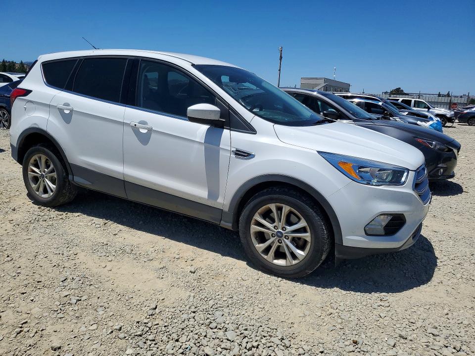 2019 Ford Escape მანქანა იყიდება აუქციონზე, vin: 1FMCU9G91KUB66237, აუქციონის ნომერი: 57335116
