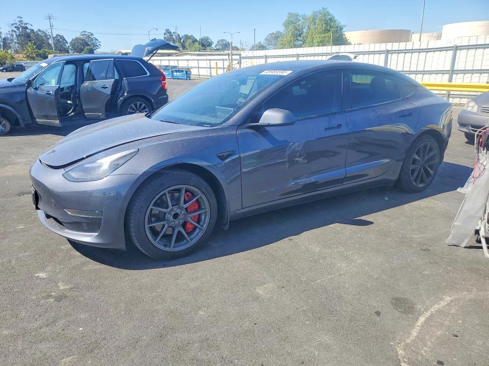 2023 Tesla Model 3 მანქანა იყიდება აუქციონზე, vin: 5YJ3E1EA0PF714695, აუქციონის ნომერი: 85989395