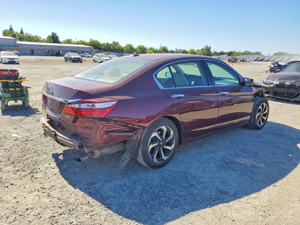 Auction sale of the 2017 Honda Accord, vin: 1HGCR3F82HA004043, lot number: 58607676