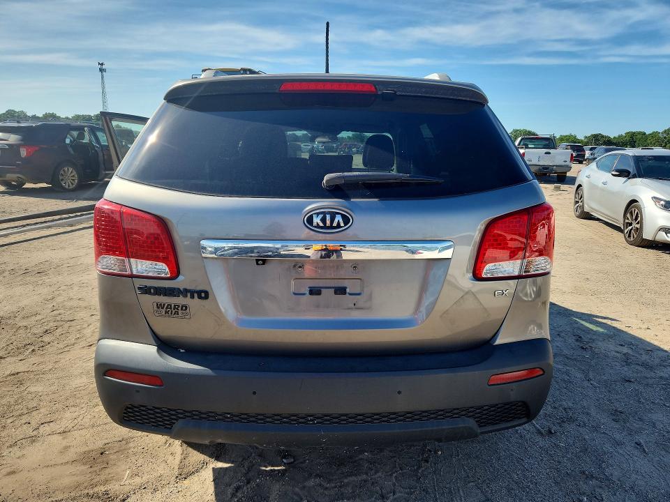 2013 Kia Sorento მანქანა იყიდება აუქციონზე, vin: 5XYKUCA63DG310631, აუქციონის ნომერი: 55552766