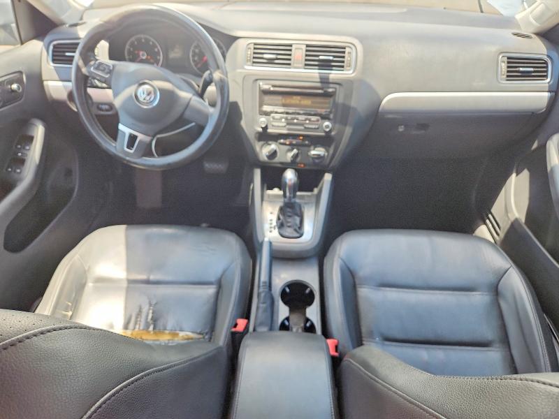 2014 Volkswagen Jetta მანქანა იყიდება აუქციონზე, vin: 3VWD17AJ2EM215427, აუქციონის ნომერი: 56870186