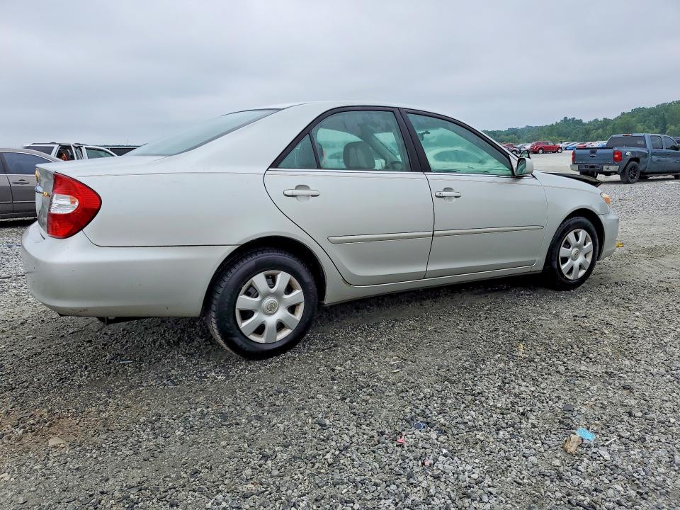 56506626 :رقم المزاد ، 4T1BE30K82U063349 vin ، 2002 Toyota Camry مزاد بيع