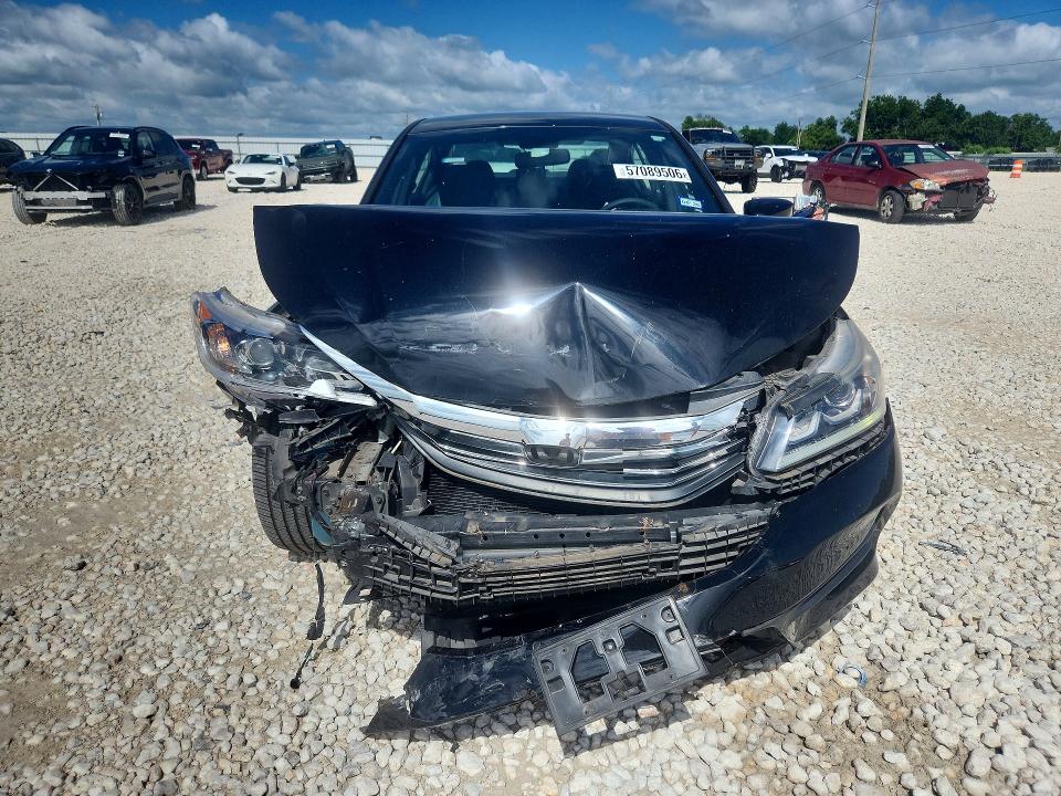 2017 Honda Accord მანქანა იყიდება აუქციონზე, vin: 1HGCR2F55HA005588, აუქციონის ნომერი: 57089506