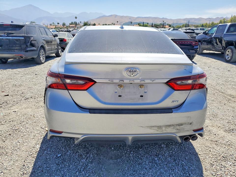 2022 Toyota Camry მანქანა იყიდება აუქციონზე, vin: 4T1G11AK4NU677226, აუქციონის ნომერი: 56365326