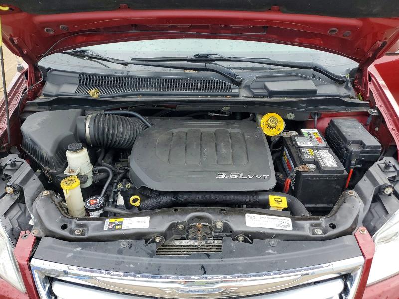 2015 Chrysler Town & Country მანქანა იყიდება აუქციონზე, vin: 2C4RC1CG7FR756355, აუქციონის ნომერი: 58686116