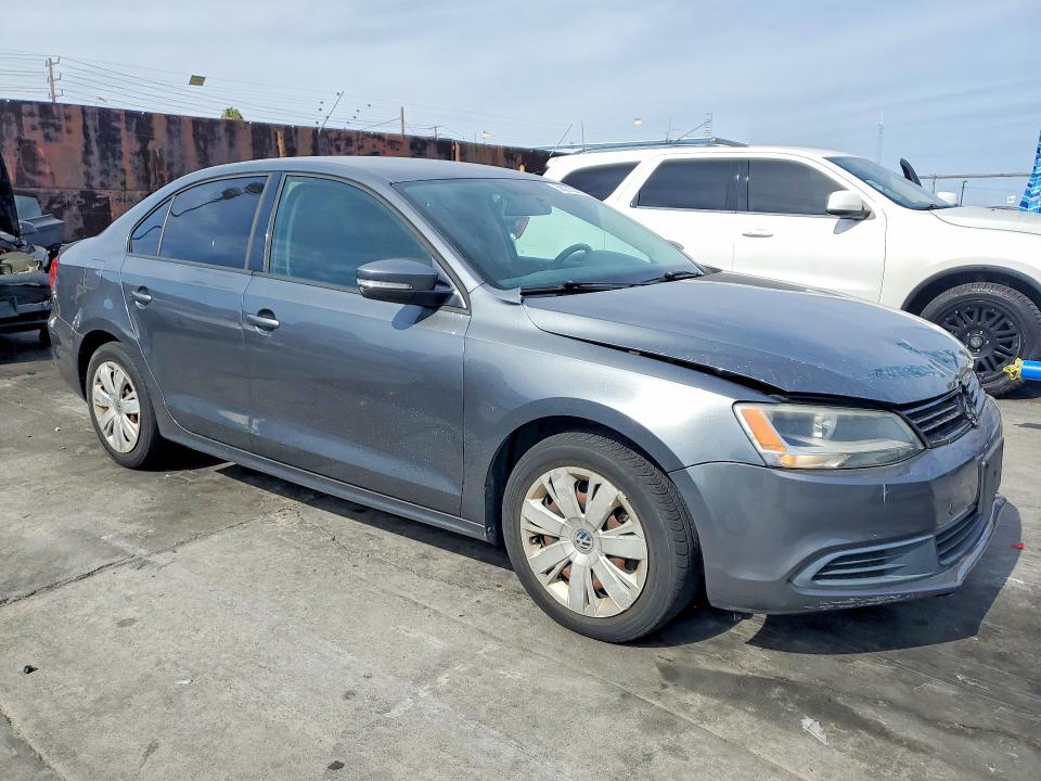 56275216 :رقم المزاد ، 3VWD17AJ0EM230279 vin ، 2014 Volkswagen Jetta مزاد بيع