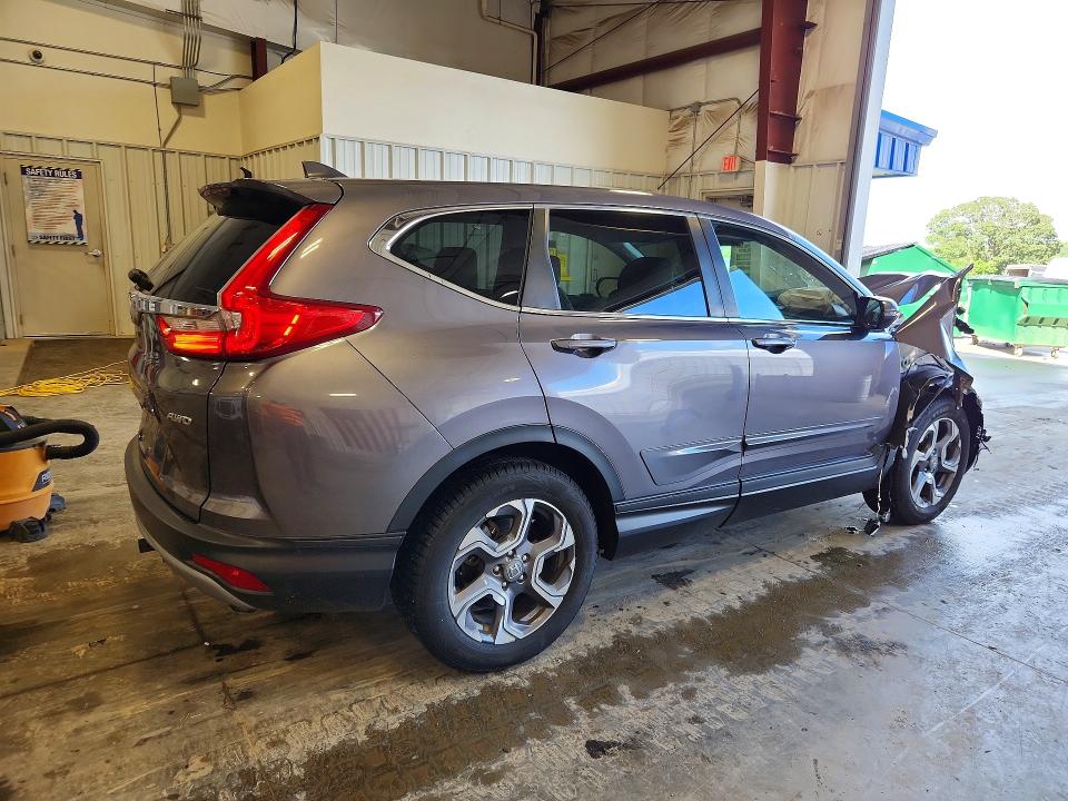 Продаж на аукціоні авто 2018 Honda Cr-v, vin: 7FARW2H57JE032338, номер лоту: 58600826