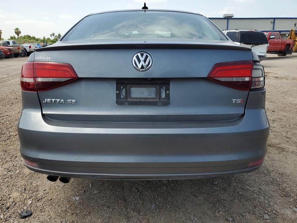57755336 :رقم المزاد ، 3VWDB7AJ8HM313816 vin ، 2017 Volkswagen Jetta مزاد بيع