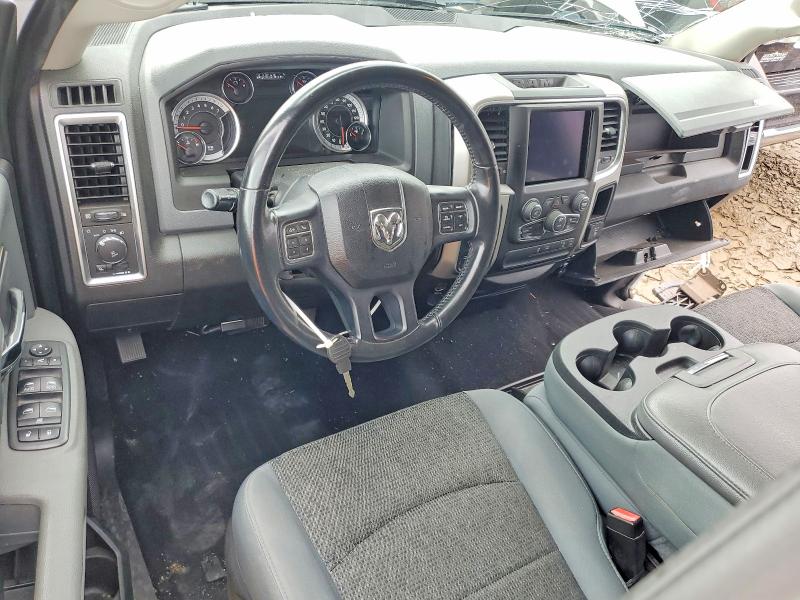 55334276 :رقم المزاد ، 1C6RR7TT2KS596576 vin ، 2019 Ram 1500 Classic مزاد بيع