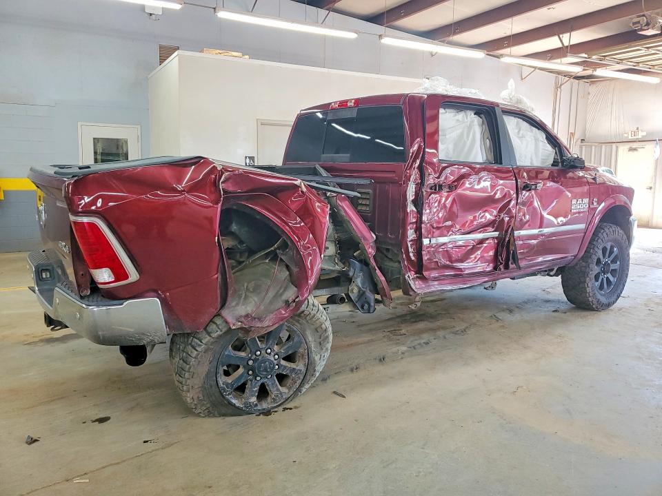 59151486 :رقم المزاد ، 3C6UR5FL6JG102381 vin ، 2018 Ram 2500 مزاد بيع