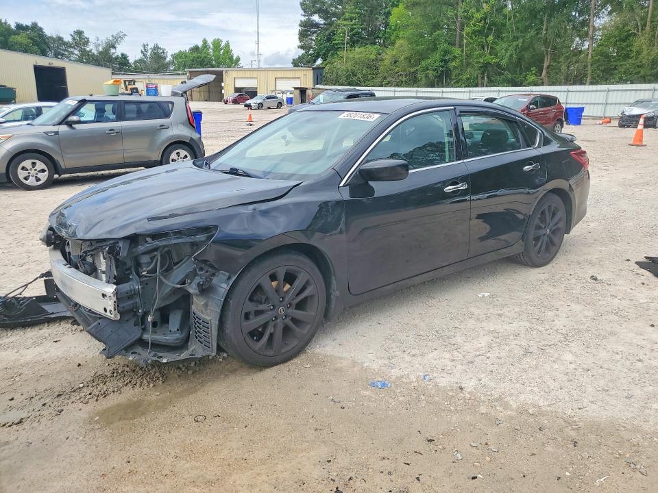 Auction sale of the 2018 Nissan Altima, vin: 1N4AL3AP4JC235810, lot number: 58201836