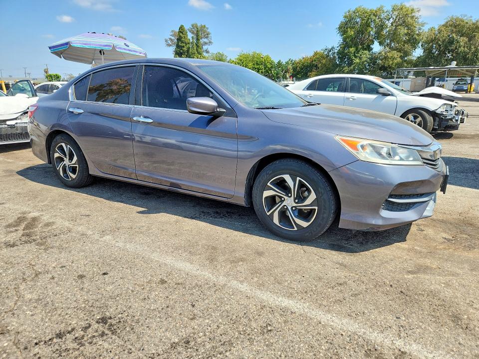 Продаж на аукціоні авто 2017 Honda Accord, vin: 1HGCR2F37HA165423, номер лоту: 57955796
