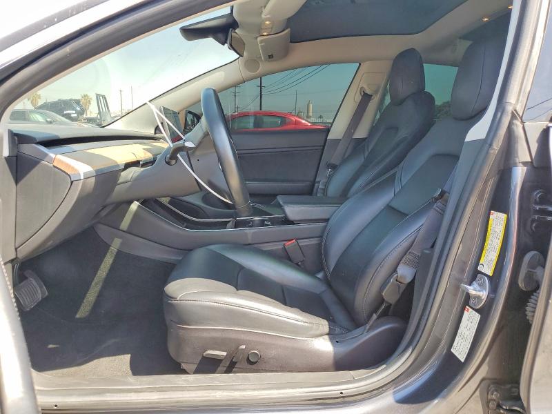 Продажа на аукционе авто 2018 Tesla Model 3, vin: 5YJ3E1EA5JF017725, номер лота: 57277526