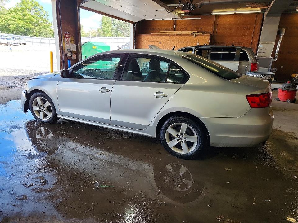 Продажа на аукционе авто 2011 Volkswagen Jetta, vin: 3VWLL7AJ3BM090407, номер лота: 57901406