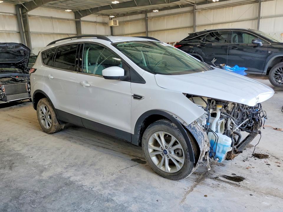 56517866 :رقم المزاد ، 1FMCU9GD1JUB43821 vin ، 2018 Ford Escape مزاد بيع