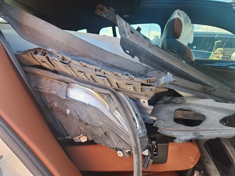 57066516 :رقم المزاد ، 5YMUJ0C00M9F50093 vin ، 2021 Bmw X4 مزاد بيع