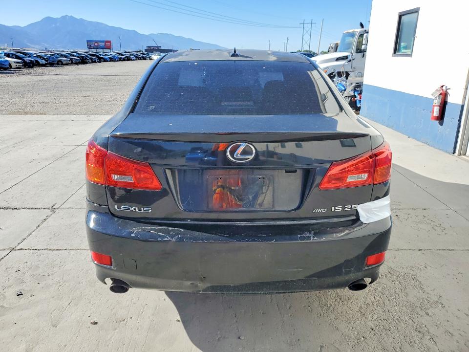 56311836 :رقم المزاد ، JTHCK262X82027362 vin ، 2008 Lexus Is مزاد بيع